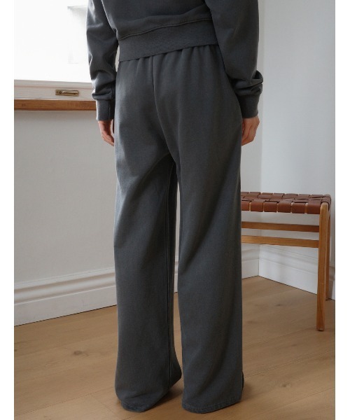 muahmuah(ムーアムーア)の「A'GEM/9 × .kom 『muah muah/ムーアムーア』 PIGMENT WASHING TRAINING PANTS(セットアップ対応)/ピグメント ウォッシングパンツ(スウェットパンツ・レディース・チャコールグレー/ブラウン・FREE)」の8枚目の写真