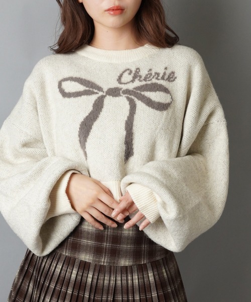 SPINNS(スピンズ)の「大きなリボンが主役☆クロップド丈フェザーニット/リボン(ニット/セーター・レディース・ネイビー/ボルドー/アイボリー/グレー・ONESIZE)」の2枚目の写真
