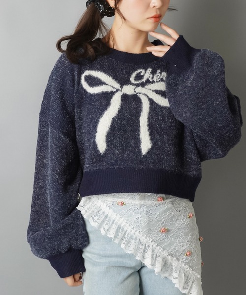 SPINNS(スピンズ)の「大きなリボンが主役☆クロップド丈フェザーニット/リボン(ニット/セーター・レディース・ネイビー/ボルドー/アイボリー/グレー・ONESIZE)」の17枚目の写真