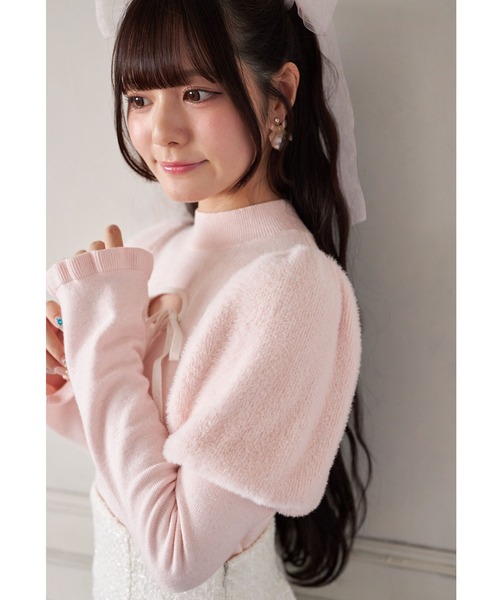 Suyunn(スユン)の「リボン付きパフスリーブラメシャギーニットプルオーバー(ニット/セーター・レディース・ホワイト/ピンク・M)」の17枚目の写真