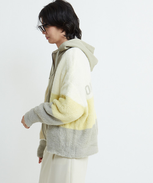 CONVERSE TOKYO(コンバーストウキョウ)の「MULTI BORDER FEATHER KNIT CARDIGAN(ニット/セーター・レディース・ブルー/チャコールグレー/イエロー・FREE)」の5枚目の写真