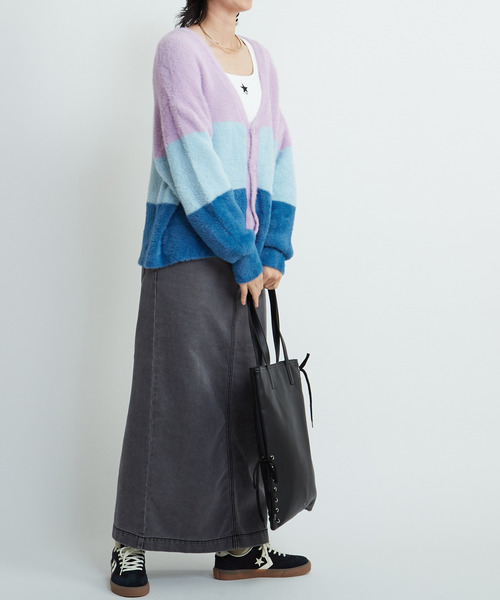 CONVERSE TOKYO(コンバーストウキョウ)の「MULTI BORDER FEATHER KNIT CARDIGAN(ニット/セーター・レディース・ブルー/チャコールグレー/イエロー・FREE)」の17枚目の写真