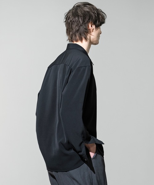 CITY TOKYO(シティトウキョウ)の「【CITY TOKYO/シティートーキョー】Air pleats リラックスシャツ(シャツ/ブラウス・メンズ・グレイッシュベージュ/ブラック・1/2)」の3枚目の写真
