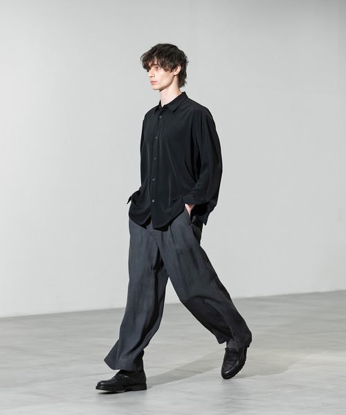CITY TOKYO(シティトウキョウ)の「【CITY TOKYO/シティートーキョー】Air pleats リラックスシャツ(シャツ/ブラウス・メンズ・グレイッシュベージュ/ブラック・1/2)」の5枚目の写真