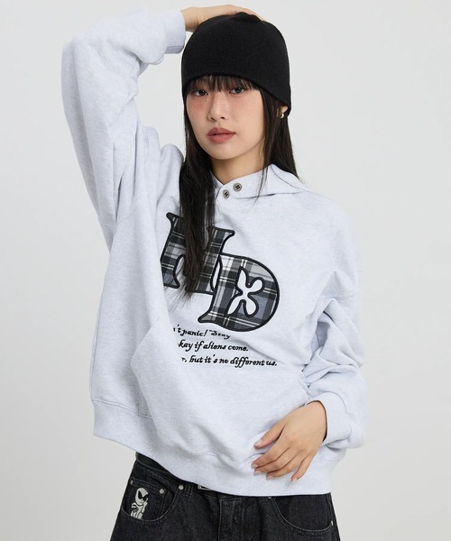 HOODHOOD(フッドフッド)の「【UNISEX】HOODHOOD/チェックアップリケフード(パーカー・レディース・ブラック/ライトグレー・MEDIUM/LARGE)」の17枚目の写真