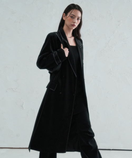 AVANDRESS(アバンドレス )の「Raven Art Leather Long Jacket BLACK(ライダースジャケット・レディース・ブラック・FREE)」の2枚目の写真