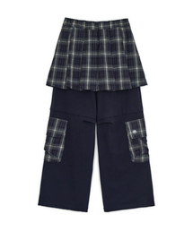 HUG YOUR SKIN（ハグユアスキン）の「チェックスカートレイヤードカーゴパンツ（ネイビー）（スウェットパンツ）」