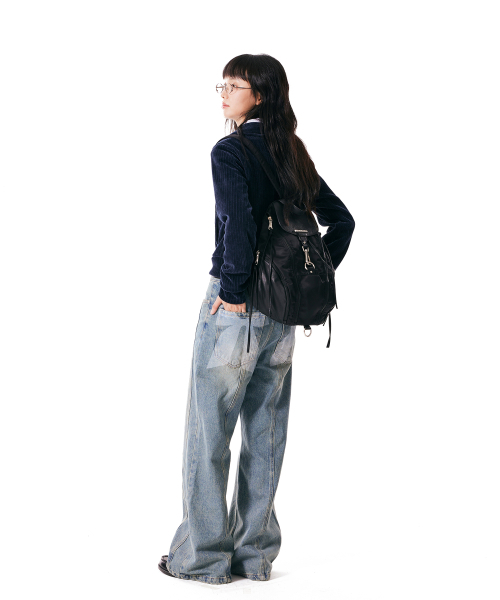 IUGAMAKARAS(イウガマカラス)の「Carabiner Nylon Backpack (Black)(バックパック/リュック・レディース・その他・FREE)」の9枚目の写真