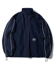 URBANDTYPE（アーバンディタイプ）の「OL209_RUNNING CLUB TRACK JACKET_NAVY（ナイロンジャケット）」