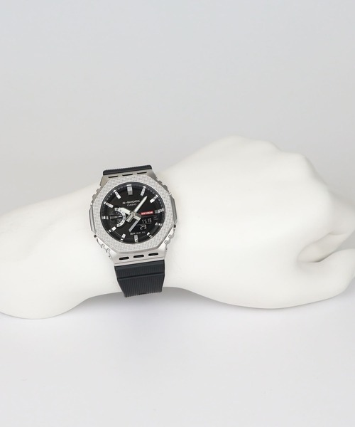 G-SHOCK(ジーショック)の「メタルベゼル / インダストリアルデザイン / GM-2100M-1AJF(アナログ腕時計・メンズ・ブラック×シルバー・FREE)」の20枚目の写真