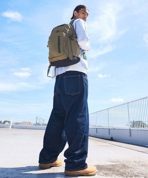 UMBRO(アンブロ)の「【umbro/アンブロ】大容量プリント ソフトバックパック(約25L)(バックパック/リュック・メンズ・ブラック/カーキ/ベージュ・FREE)」の14枚目の写真