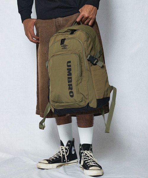 UMBRO(アンブロ)の「【umbro/アンブロ】大容量プリント ソフトバックパック(約25L)(バックパック/リュック・メンズ・ブラック/カーキ/ベージュ・FREE)」の19枚目の写真
