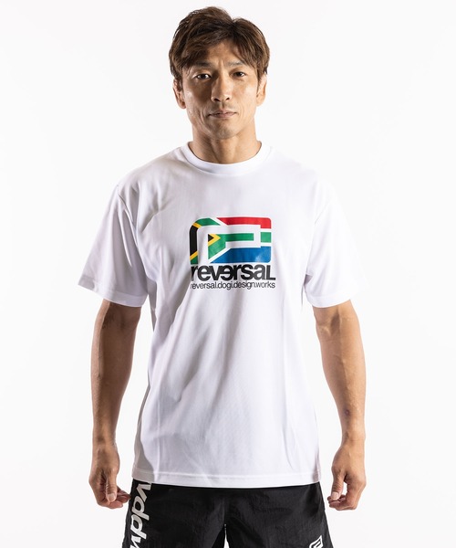 reversal.dogi.design.works(リバーサル・ドーギ・デザイン・ワークス)の「<reversal/リバーサル>Warfield BIG MARK SOUTH AFRICA DRY TEE(Tシャツ/カットソー・メンズ・ブラック/ホワイト・MEDIUM/LARGE/X-LARGE/XX-LARGE)」の2枚目の写真