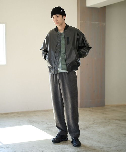 BAYFLOW(ベイフロー)の「ヴィンテージライクPUレザー中綿ジャケット(ブルゾン・メンズ・ブラウン/ブラック・MEDIUM/LARGE)」の5枚目の写真