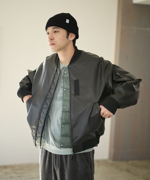 BAYFLOW(ベイフロー)の「ヴィンテージライクPUレザー中綿ジャケット(ブルゾン・メンズ・ブラウン/ブラック・MEDIUM/LARGE)」の6枚目の写真