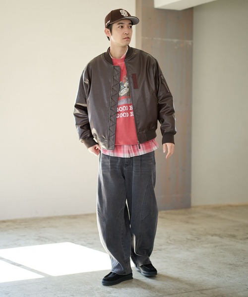 BAYFLOW(ベイフロー)の「ヴィンテージライクPUレザー中綿ジャケット(ブルゾン・メンズ・ブラウン/ブラック・MEDIUM/LARGE)」の10枚目の写真
