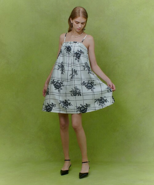 今期　ルルウィルビー　LOULOU WILLOUGHBY フラワーブルゾン　美品 LOULOU WILLOUGHBY】ドットフラワーシシュウブルゾン|allureville