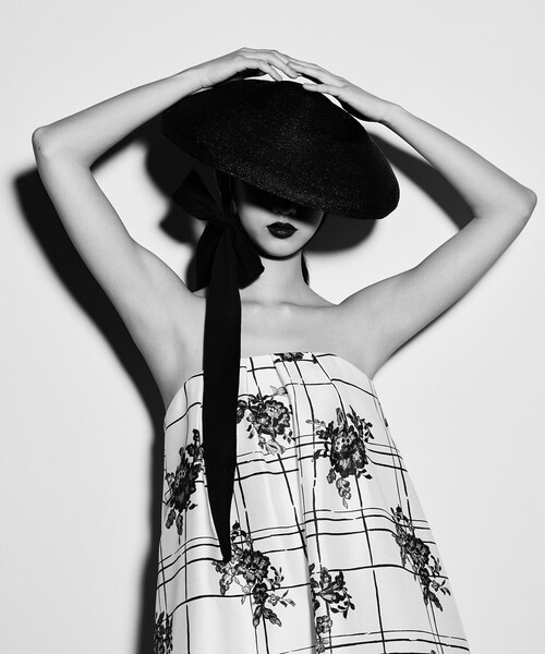 LOULOU WILLOUGHBY(ルルウィルビー)の「【LOULOU WILLOUGHBY】SILK COフラワーチェックワンピース(ワンピース・レディース・ホワイト系その他・1/2)」の17枚目の写真