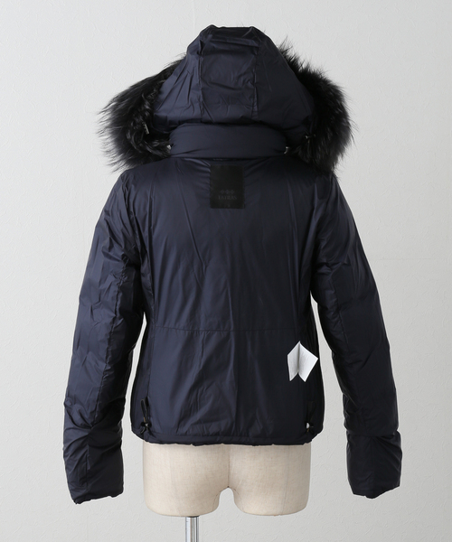 TATRAS CONCEPT STORE(タトラスコンセプトストア)の「【WEB+一部店舗限定】TATRAS / タトラス AVECI アヴェチ ダウンジャケット(ダウンジャケット/コート・レディース・ブラック/ベージュ/ネイビー・MEDIUM/LARGE)」の18枚目の写真