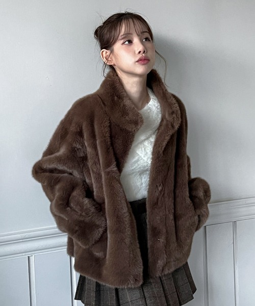 セール】【着用動画あり・3色展開】キュービックバックル ファー