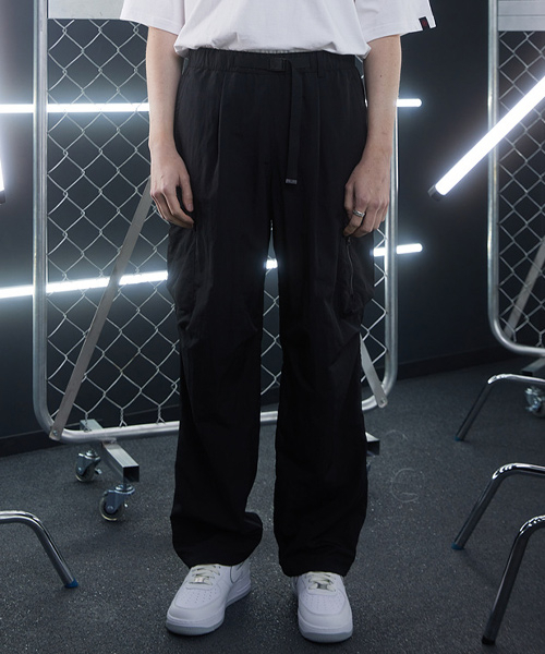 WANGGWAN(ワングァン)の「ナイロンバンディングワイドカーゴワークパンツ(その他パンツ・メンズ・その他・LARGE)」の4枚目の写真
