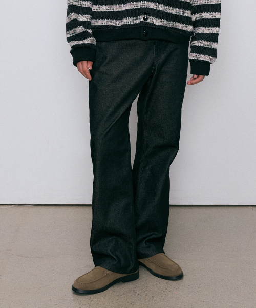 ENDOOR(エンドア)の「flare washed denim pants (black)(デニムパンツ・メンズ・ブラック・1/2/3)」の1枚目の写真