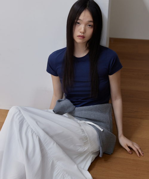 38COMEONCOMMON(38カモンコモン)の「Silket Cropped T-Shirts (Navy)(Tシャツ/カットソー・レディース・その他・FREE)」の2枚目の写真