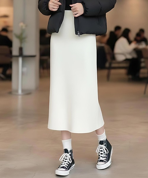 cammie(キャミー)の「ニットタイトスカート(スカート・レディース・ホワイト/ブラック・F)」の1枚目の写真