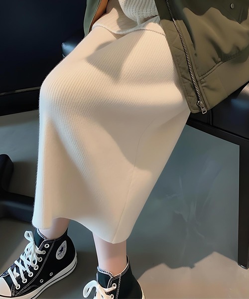 cammie(キャミー)の「ニットタイトスカート(スカート・レディース・ホワイト/ブラック・F)」の7枚目の写真