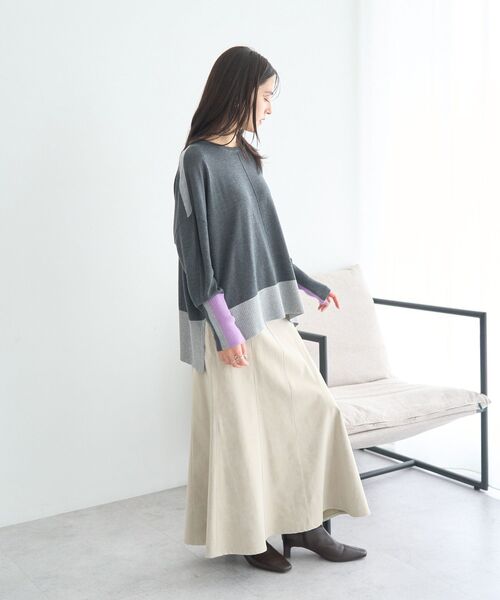 YECCA VECCA（イェッカヴェッカ）の「カラーブロッキングニット（ニット/セーター・レディース・チャコールグレー/ブラック/モカ・FREE）」の8枚目の写真