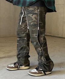 CLACO（クラコ）の「Parachute Double Side Zipper Pants (Camo)（スウェットパンツ）」