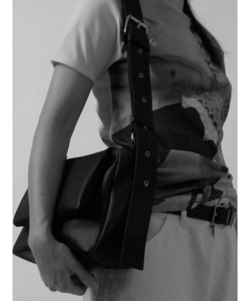 meetmetmeet（ミートメットミート）の「punch rectangle S black（メッセンジャーバッグ・メンズ・その他・FREE）」の2枚目の写真