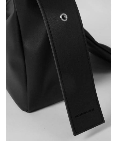 meetmetmeet（ミートメットミート）の「punch rectangle S black（メッセンジャーバッグ・メンズ・その他・FREE）」の3枚目の写真