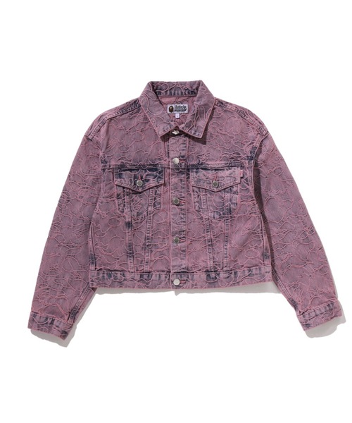 A BATHING APE(アベイシングエイプ)の「LINE CAMO CROPPED DENIM JACKET(デニムジャケット・レディース・ライトインディゴブルー/ピンク・MEDIUM/SMALL)」の2枚目の写真