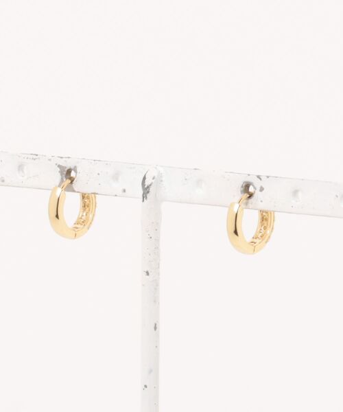 Cream dot.(クリームドット)の「繊細ビジューのキャッチレスミニフープピアス(ピアス(両耳用)・レディース・シルバー/ゴールド・#8/#6/#10)」の19枚目の写真