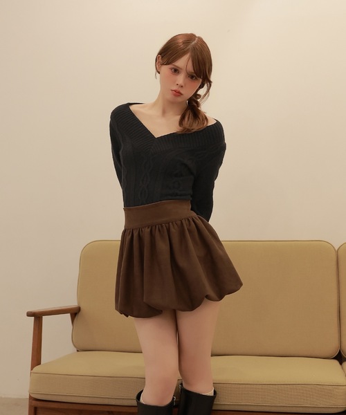 M DOLLY(エムドリー)の「cable lulea knit tops/ケーブルルレアニットトップス(ニット/セーター・レディース・ベージュ/ブラック/グレー・FREE)」の9枚目の写真