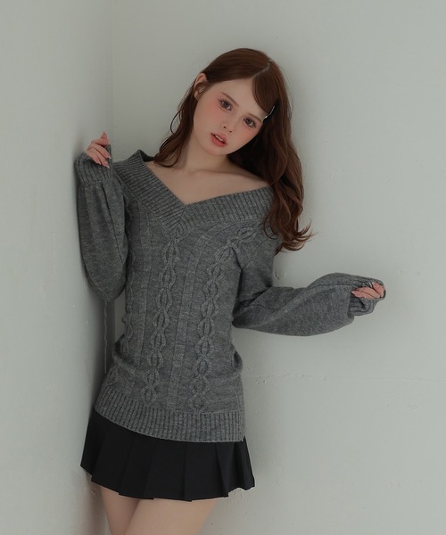 M DOLLY(エムドリー)の「cable lulea knit tops/ケーブルルレアニットトップス(ニット/セーター・レディース・ベージュ/ブラック/グレー・FREE)」の12枚目の写真