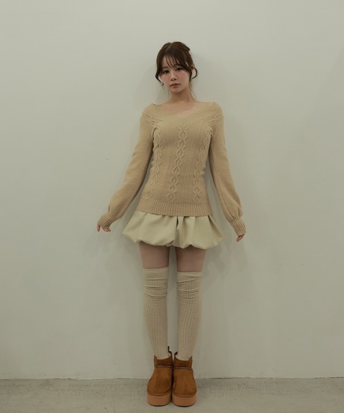 M DOLLY(エムドリー)の「cable lulea knit tops/ケーブルルレアニットトップス(ニット/セーター・レディース・ベージュ/ブラック/グレー・FREE)」の21枚目の写真