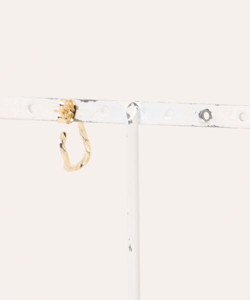 LINFA　（リンファ）の「ねじりフープ　セットピアス（ピアス（両耳用）・レディース・ゴールド/シルバー・FREE）」の7枚目の写真