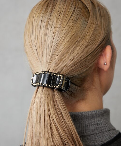 BIRTHDAY BAR(バースデイバー)の「スタッズ付き横バンス(バレッタ/ヘアクリップ・レディース・ブラウン/ベージュ/ブラック・0)」の8枚目の写真