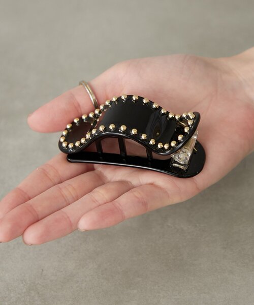 BIRTHDAY BAR(バースデイバー)の「スタッズ付き横バンス(バレッタ/ヘアクリップ・レディース・ブラウン/ベージュ/ブラック・0)」の11枚目の写真