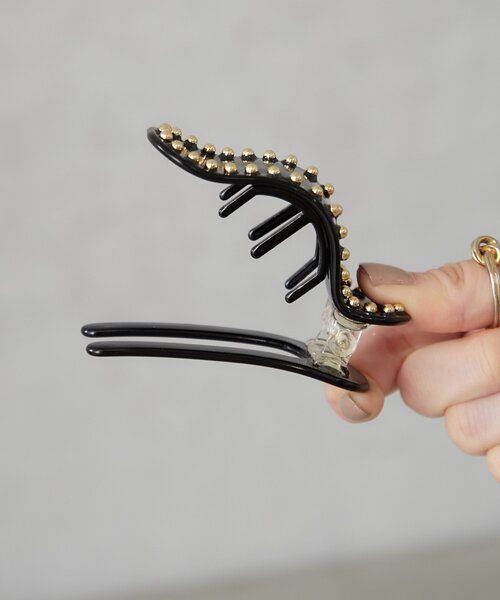 BIRTHDAY BAR(バースデイバー)の「スタッズ付き横バンス(バレッタ/ヘアクリップ・レディース・ブラウン/ベージュ/ブラック・0)」の12枚目の写真