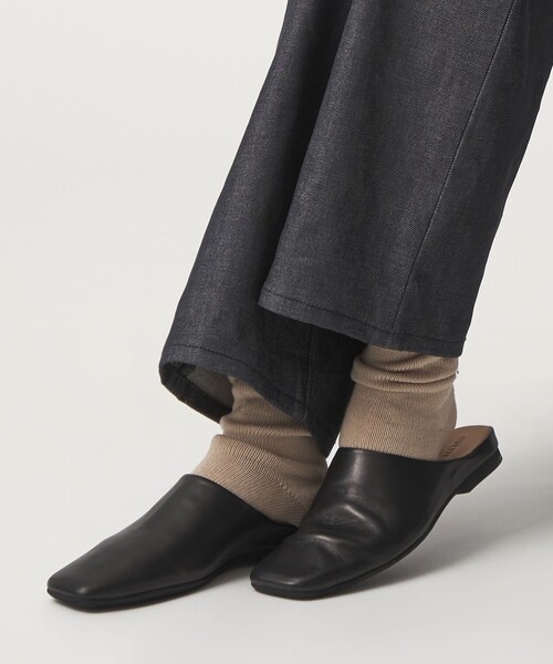 ODETTE E ODILE（オデットエオディール）の「コサージュミュール フラット10（スリッポン・レディース・オフホワイト/ブラック・22cm/22.5cm/23cm/23.5cm/24cm/24.5cm）」の19枚目の写真