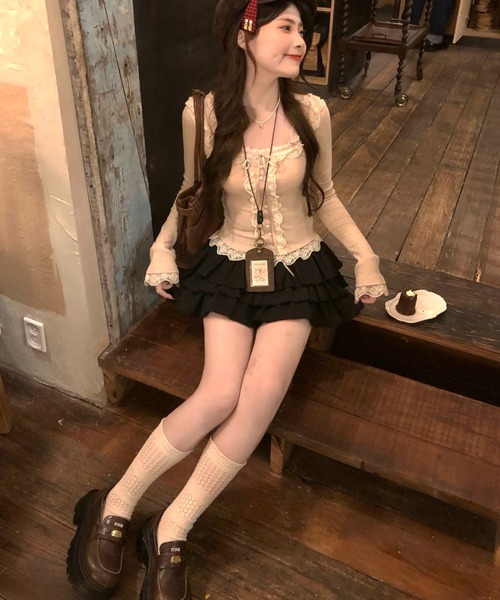 Sibra(シブラ)の「レースフリル付き スクエアネックトップス(Tシャツ/カットソー・レディース・アイボリー/ホワイト・M)」の10枚目の写真