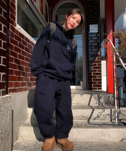 HELLO SUNRISE（ハローサンライズ）の「HS Logo Raglan Sweatshirt_Navy（スウェット・レディース・ネイビー・SMALL/MEDIUM/LARGE）」の2枚目の写真