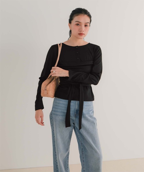 miette(ミエット)の「ビスチェレイヤードライクトップス(Tシャツ/カットソー・レディース・ベージュ/ブラック/チャコール・M/S/L)」の5枚目の写真
