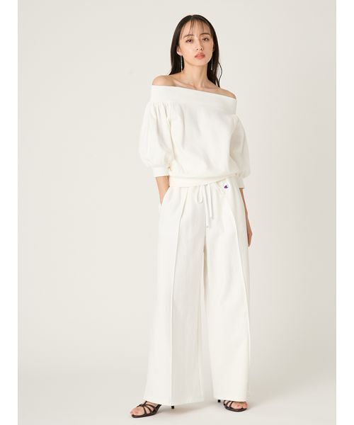 FRAY I.D（フレイアイディー）の「【FRAY I.D｜Champion】パフスリーブオフショルスウェット（スウェット・レディース・オフホワイト/ピンク/ネイビー・F）」の15枚目の写真