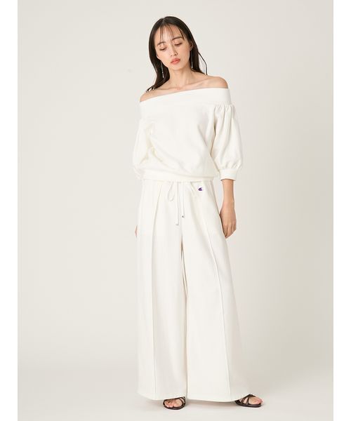 FRAY I.D（フレイアイディー）の「【FRAY I.D｜Champion】パフスリーブオフショルスウェット（スウェット・レディース・オフホワイト/ピンク/ネイビー・F）」の16枚目の写真