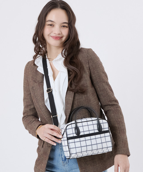 LeSportsac(レスポートサック)の「SQUARE TH CROSSBODY アップタウンモノチェック/ブラック(ショルダーバッグ・レディース・ホワイト・FREE)」の1枚目の写真