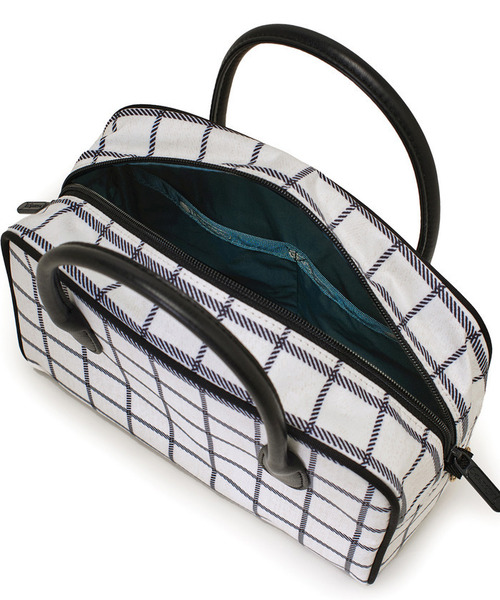 LeSportsac(レスポートサック)の「SQUARE TH CROSSBODY アップタウンモノチェック/ブラック(ショルダーバッグ・レディース・ホワイト・FREE)」の9枚目の写真